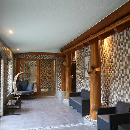 Guest house Na Kamyncu 3*