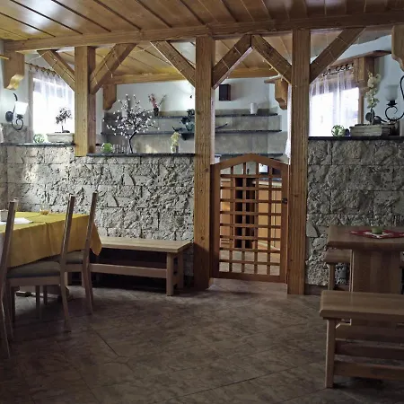 Guest house Na Kamyncu 3*